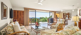Ocean Views & Trade Wind Breezes – Your Hawai‘i Retreat Awaits