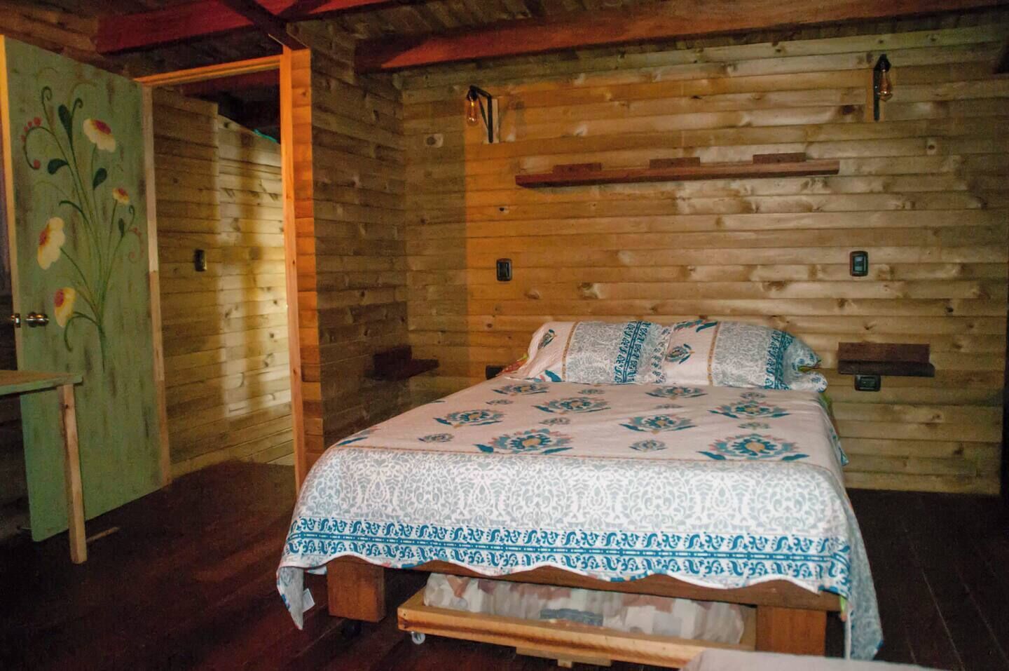 2 sovrum, internet och sängkläder