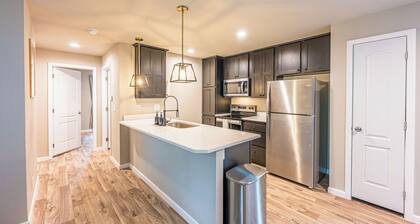 Solduc Riverfront 3B/2B home near Forks. Centrally located to all ONP entrances.