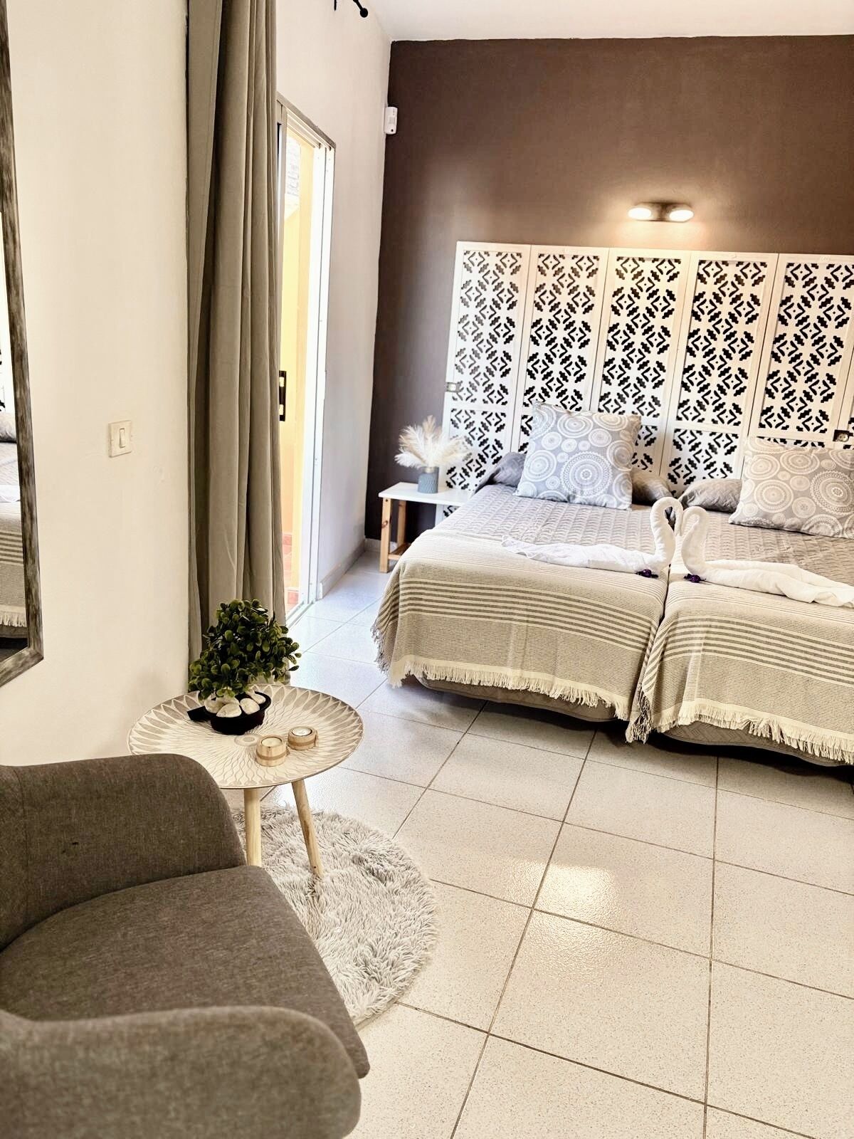 1 chambre, fer et planche à repasser, accès Internet, draps fournis