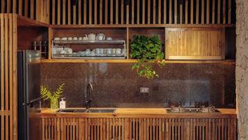 Trang thiết bị bếp chung
