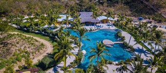 Luxury 4BR Villa with Pool