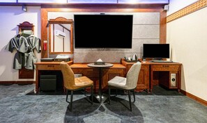 Desk, laptop workspace, free WiFi