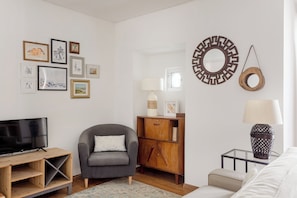 Basic Apartment, 1 Double Bed with Sofa bed, Non Smoking, City View | Living area | 32-inch TV with cable channels