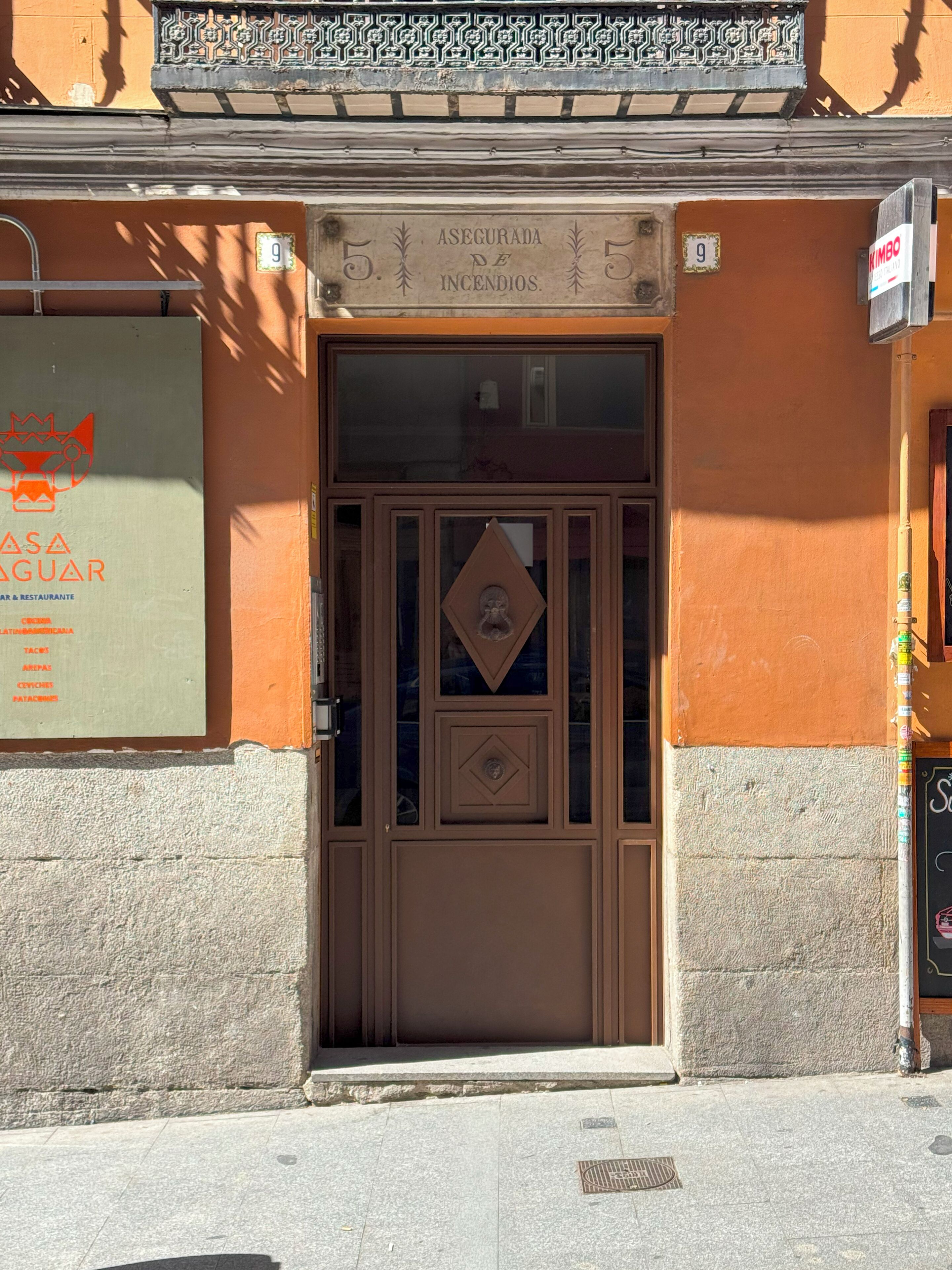 Fachada de la propiedad