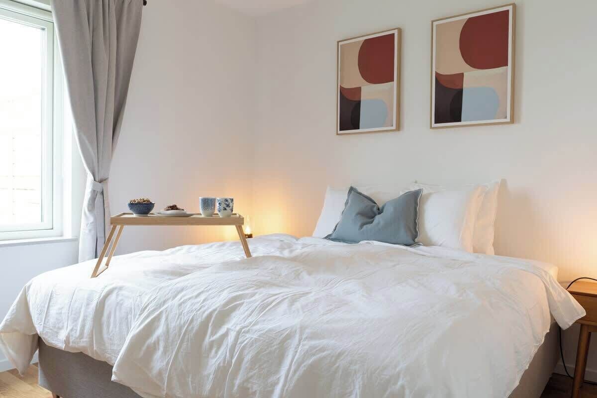 2 habitaciones, tabla de planchar con plancha y wifi 