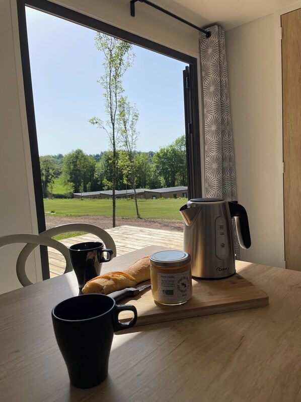 Vierbettzimmer, Parkblick | Wohnbereich