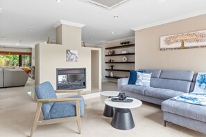 Smart TV - Warwick Coastal Harmony (Cape Town)