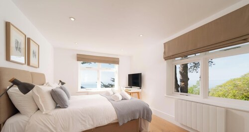 Harbour Rest – 3-Bed Sea View Apartment at Tors Park