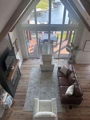 Smart TV, fireplace - NEW! Lakefront Getaway - Stunning Views - 7 Miles from The Ark (Williamstown)
