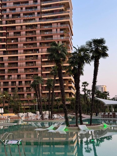 Dreamland Oasis Resort In Chakvi With Sea View