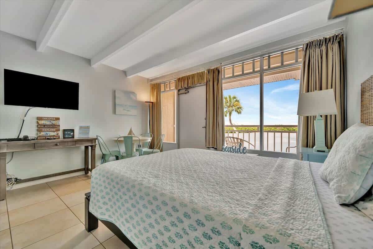1 bedroom, desk, iron/ironing board, travel cot