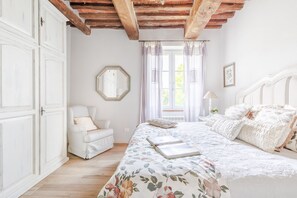 5 chambres, fer et planche à repasser, Wi-Fi gratuit, draps fournis