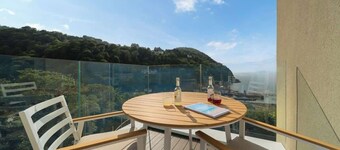 Spectacular Sea Views at Tors Park