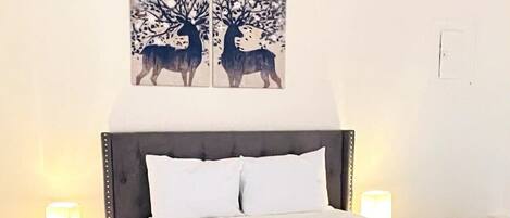 Iron/ironing board, WiFi, bed sheets