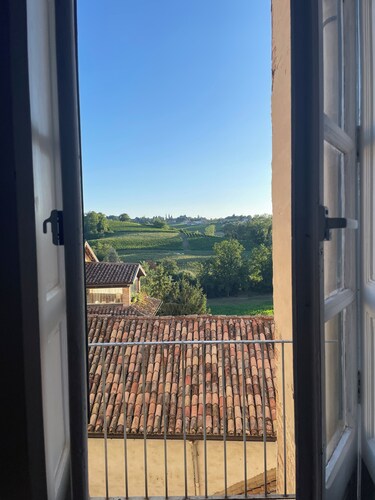 Cavanna House -Apartment in the heart of the Langhe- Italy- 6 people- pets allowed