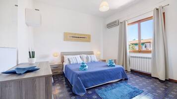 5 chambres, fer et planche à repasser, Wi-Fi, literie fournie