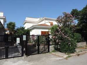 Exterior - Villa Alex Relax and Sea (Palermo)