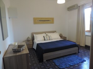 5 soverom, strykejern/-brett, wi-fi og sengetøy