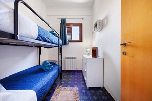 5 Schlafzimmer, Bügeleisen/Bügelbrett, WLAN, Bettwäsche