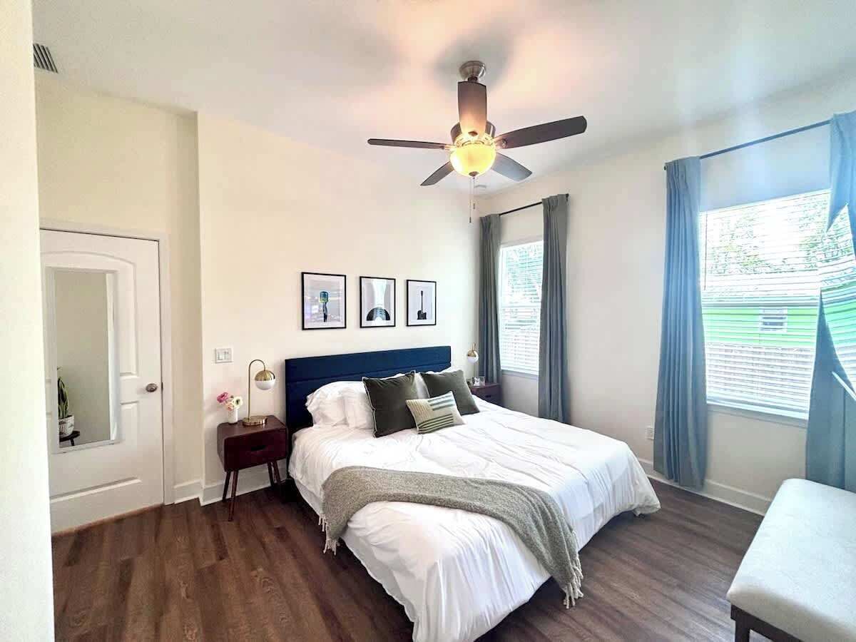 3 dormitorios, tabla de planchar con plancha, cuna de viaje y wifi