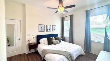 3 dormitorios, tabla de planchar con plancha, cuna de viaje y wifi