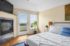 4 bedrooms, WiFi, bed sheets