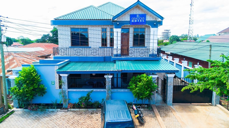 Gracious Hotel