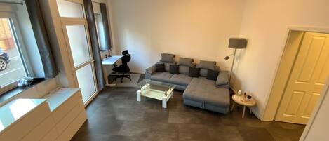 Smart TV, DVD player