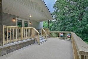 Terrace/patio - The Hideout In Beautiful Mena Arkansas (Mena)