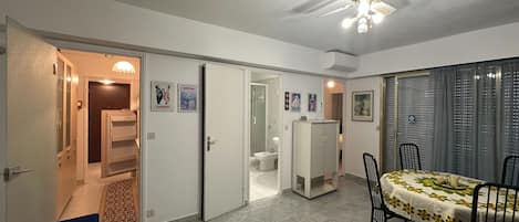 1 Schlafzimmer, Bügeleisen/Bügelbrett