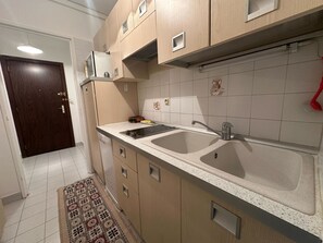 Refrigerador, horno y lavavajillas