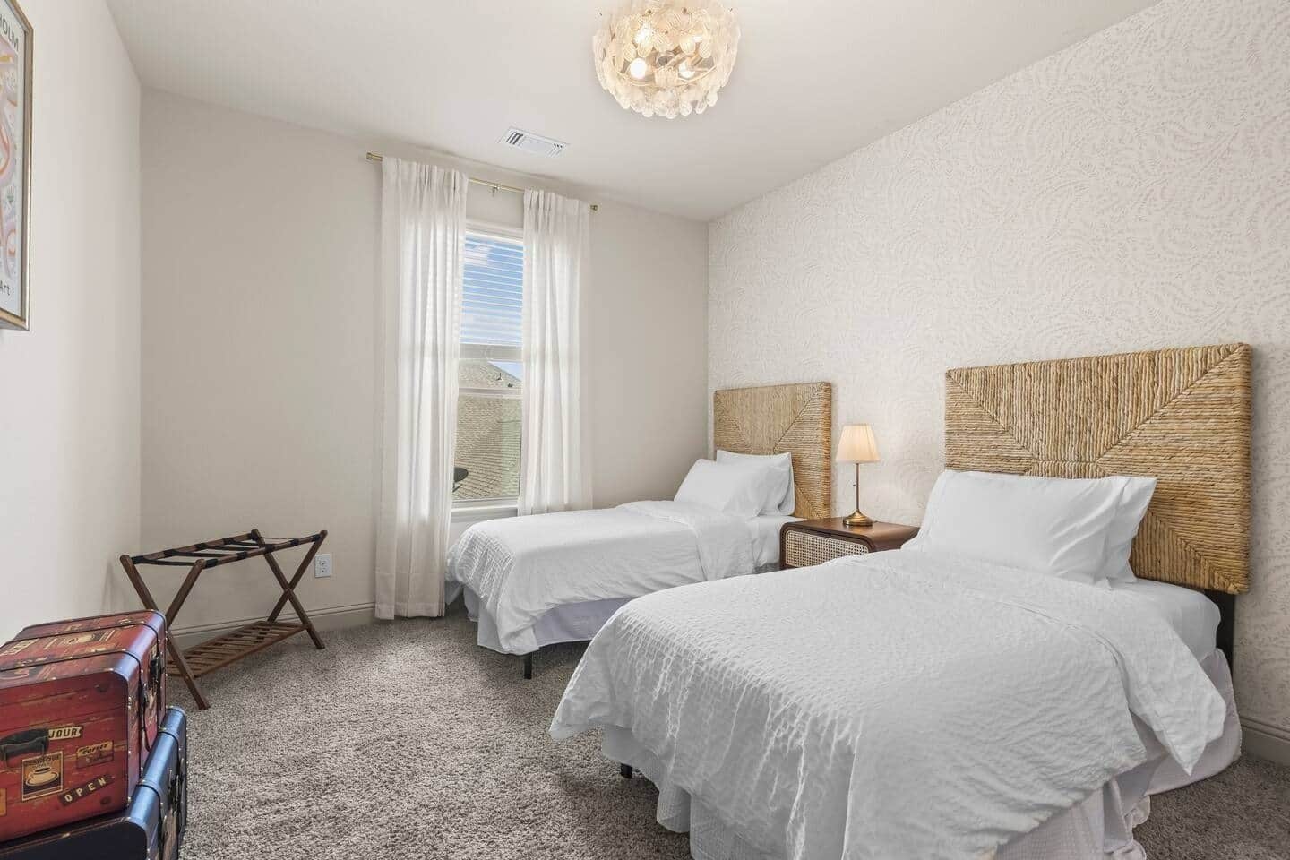 3 bedrooms, desk, iron/ironing board, WiFi