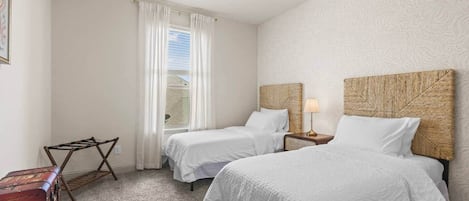 3 bedrooms, desk, iron/ironing board, WiFi