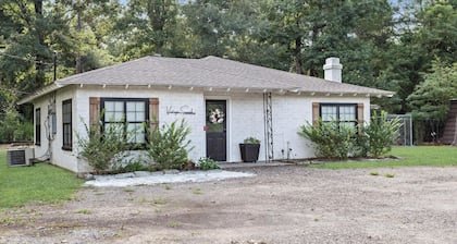 3-bedroom house with lots of parking