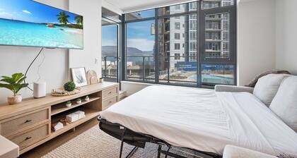 AQUA Corner Unit w Amazing View 614