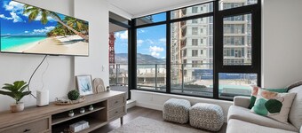 AQUA Corner Unit w Amazing View 614