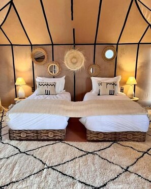 Desk - Amrad luxury camp (Taouz)