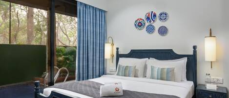 Family Apartment, Balcony | Down comforters, Tempur-Pedic beds, soundproofing, iron/ironing board