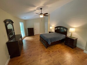 3 chambres, Wi-Fi gratuit, draps fournis