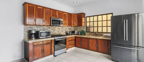 Microwave, oven, coffee/tea maker, electric kettle