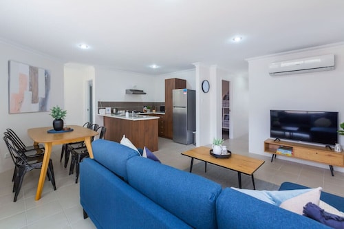 Modern Luxury in East Cannington!