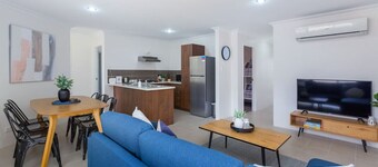 Modern Luxury in East Cannington!