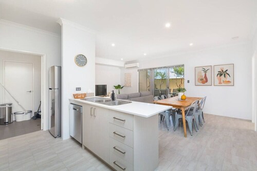 Stylish cottage - escape the hustle & bustle!