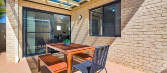 Family perfection in quiet & convenient location!
