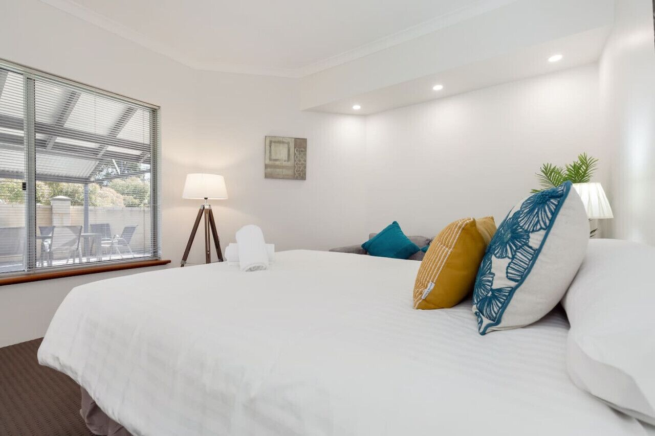 2 soverom, skrivebord, strykejern/-brett og wi-fi (inkludert)