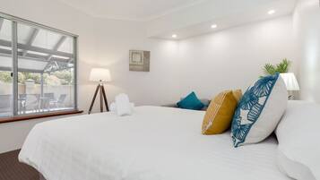 2 soverom, skrivebord, strykejern/-brett og wi-fi (inkludert)