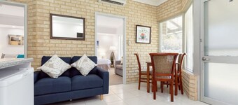 A2 - Spacious Apartment w/ Wi-Fi + Kitchenette