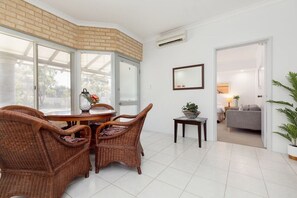 Dining - A3 - Modern Apt w/ Free Parking + Private Bathroom (Connolly)