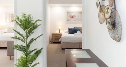 A3 - Modern Apt w/ Free Parking + Private Bathroom